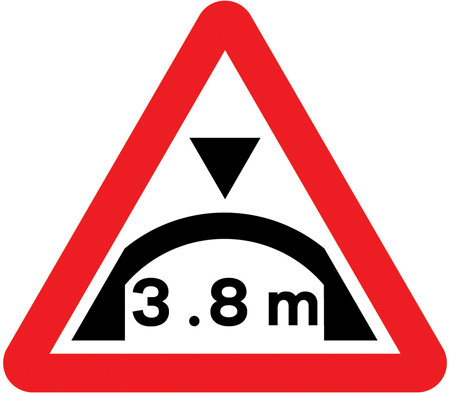 Triangular arch bridge warning sign showing the maximum headroom